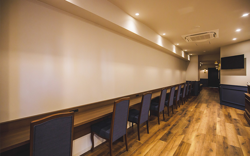 落ち着いて過ごせる院内空間